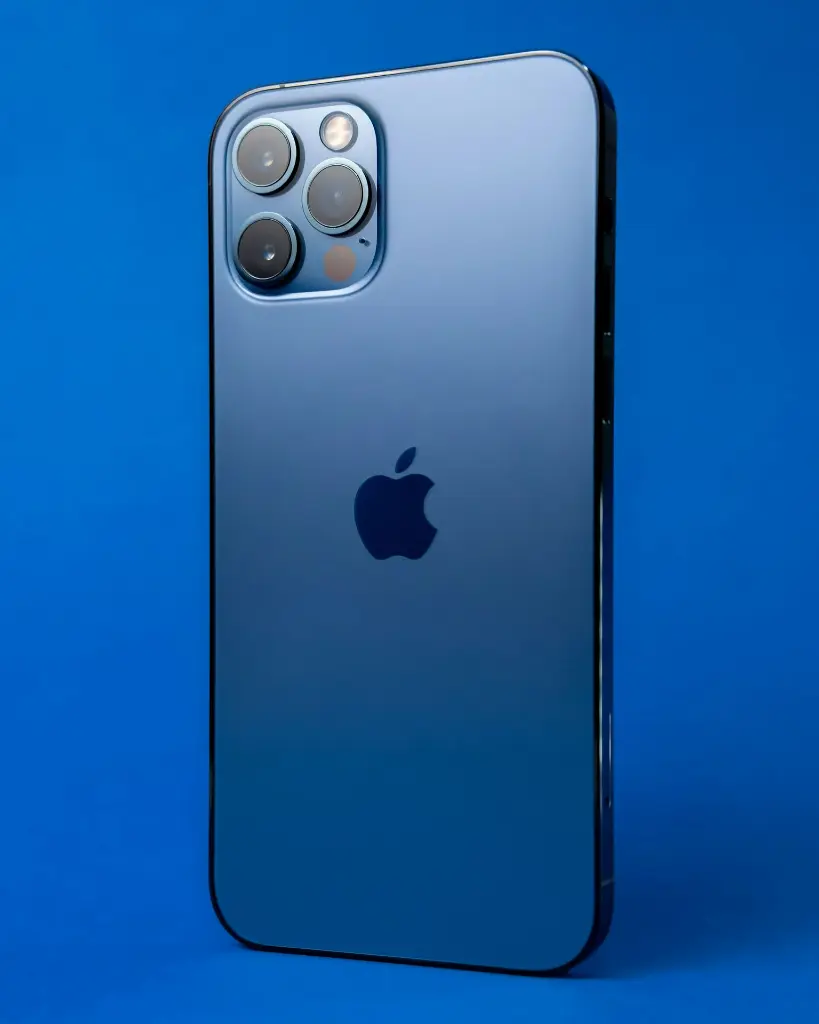 unsplash_OjMyiwfviQ4_Iphone 12 pro .jpg.webp